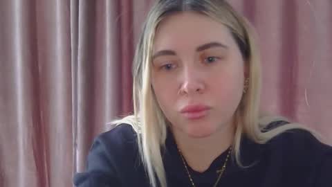 Snapshot of midnight_lace1 chatting on February 17, 2026, 8:33 am Midnight lace1 online show from February 17, 2026, 8:33 am