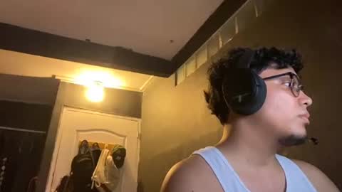 Snapshot of midnight_obsession chatting on April 13, 2026, 1:44 am midnight_obsession online show from April 13, 2026, 1:44 am