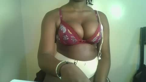 Goddess online show from April 28, 2026, 7:19 pm