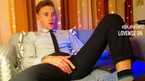 Snapshot of midnighter__ chatting on December 13, 2025, 11:21 pm Alexey or just Alex online show from December 13, 2025, 11:21 pm