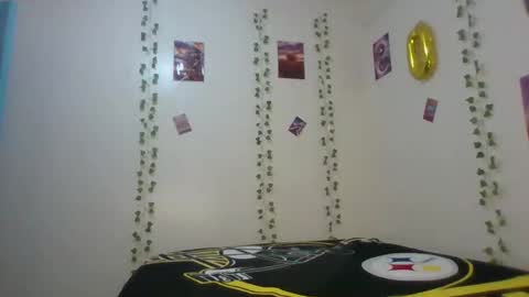 Naught Kelly online show from April 26, 2026, 5:32 pm