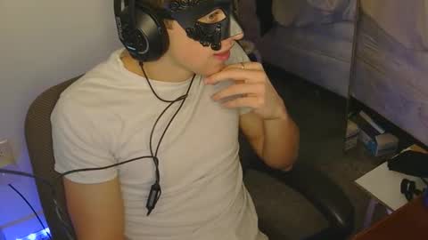 Snapshot of midnightmasc chatting on March 11, 2026, 5:52 pm midnightmasc online show from March 11, 2026, 5:52 pm