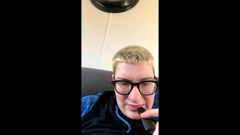 midnightmochi2 online show from April 7, 2026, 10:53 pm