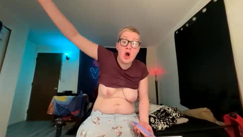 midnightmochi2 online show from April 13, 2026, 12:49 am