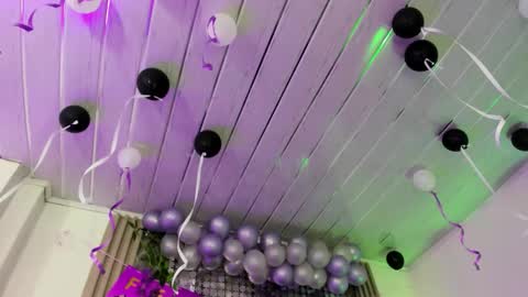 Snapshot of midory_ chatting on November 13, 2025, 4:55 am midory_ online show from November 13, 2025, 4:55 am