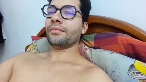 Snapshot of midoumas1 chatting on November 29, 2025, 3:48 pm Sam online show from November 29, 2025, 3:48 pm