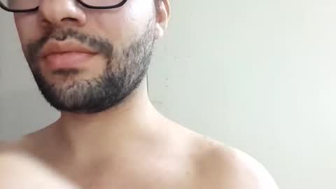 Snapshot of midoumas1 chatting on December 15, 2025, 7:18 pm Sam online show from December 15, 2025, 7:18 pm