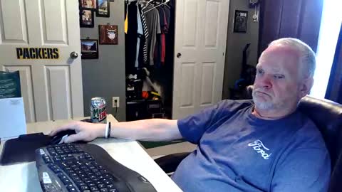 midwestdad09 online show from April 29, 2026, 6:25 pm