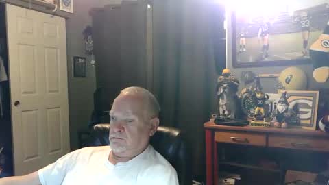midwestdad09 online show from June 11, 2026, 7:28 am