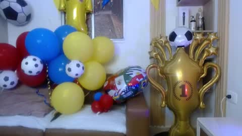 Snapshot of miel_alisha chatting on June 15, 2026, 12:29 pm miel online show from June 15, 2026, 12:29 pm