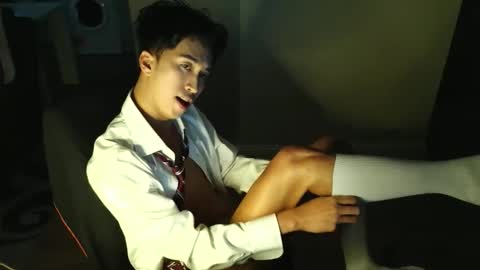 CLover online show from November 28, 2025, 3:14 pm