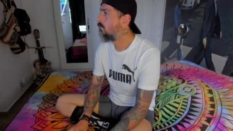 Miguel Angel online show from May 16, 2026, 1:32 pm