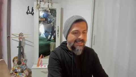 Miguel Angel online show from June 1, 2026, 1:35 pm