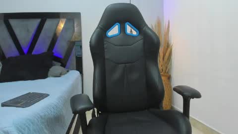 Miguel online show from April 21, 2026, 9:06 pm