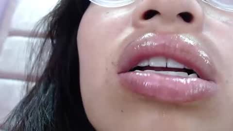 Snapshot of miha_smith chatting on January 10, 2025, 6:31 am Miha online show from January 10, 2025, 6:31 am