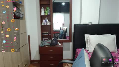 Snapshot of miia_big1boobs chatting on February 24, 2025, 11:30 pm miia big1boobs online show from February 24, 2025, 11:30 pm