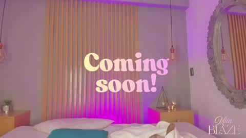 Snapshot of miia_blaze chatting on May 9, 2026, 11:37 am Mia online show from May 9, 2026, 11:37 am