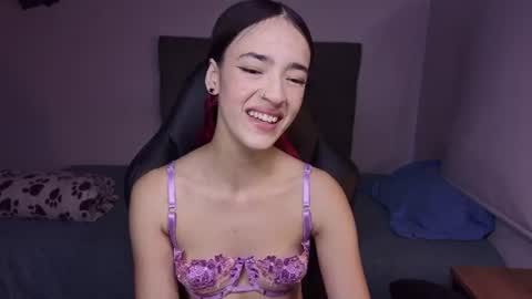 Snapshot of miia_bratz chatting on July 23, 2026, 11:02 pm miia_bratz online show from July 23, 2026, 11:02 pm