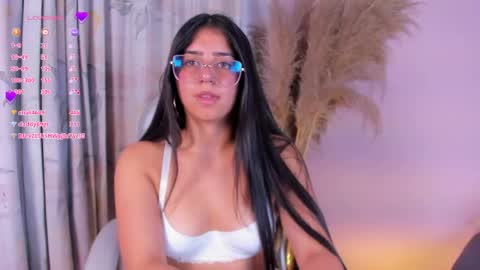 miia_bx online show from April 21, 2026, 8:01 pm