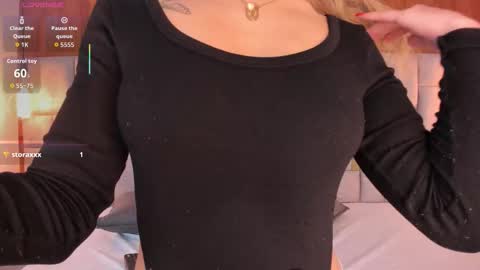 Mia  online show from February 24, 2026, 12:25 pm