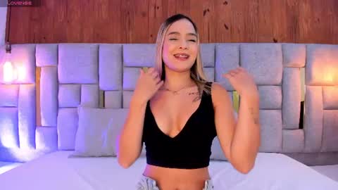 Mia  online show from June 22, 2026, 12:13 pm