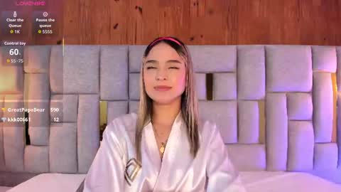 Mia  online show from July 6, 2026, 3:03 pm