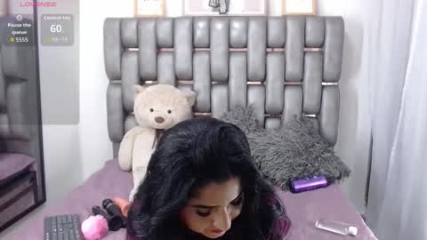 Snapshot of miia_rousee_ chatting on May 30, 2026, 11:24 pm ROUSSE online show from May 30, 2026, 11:24 pm