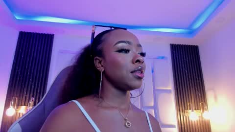 Snapshot of miia_schwarz chatting on November 6, 2025, 11:48 pm Miia Schwarz online show from November 6, 2025, 11:48 pm