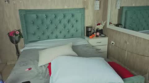 Snapshot of miia_velvett chatting on July 10, 2026, 4:53 pm miia_velvett online show from July 10, 2026, 4:53 pm
