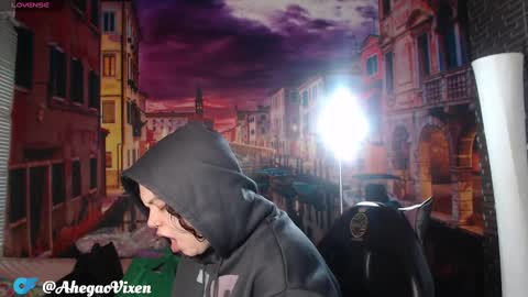 Snapshot of miia_zarate chatting on October 8, 2025, 9:12 pm Ma - online show from October 8, 2025, 9:12 pm