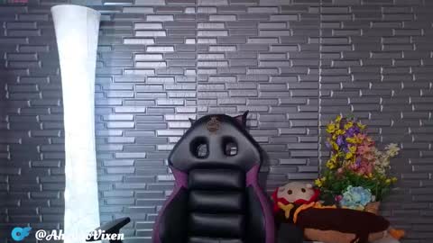 Snapshot of miia_zarate chatting on October 23, 2025, 9:19 am Ma - online show from October 23, 2025, 9:19 am