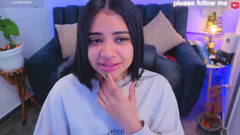 Snapshot of miiaa7_ chatting on August 1, 2026, 3:22 pm Ma is my name I invite you to check out my wish list for my birthday online show from August 1, 2026, 3:22 pm