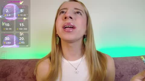 Snapshot of miiaa_doll chatting on November 15, 2025, 2:20 am MIIA online show from November 15, 2025, 2:20 am