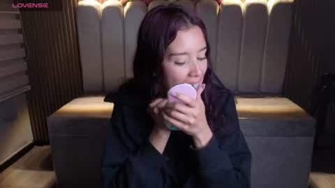 miiaa_evans1 online show from July 6, 2026, 8:00 pm