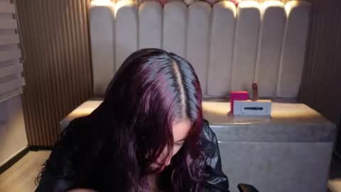 miiaa_evans1 online show from July 28, 2026, 2:35 pm