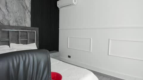 Snapshot of miiaamonroee chatting on March 7, 2025, 2:46 am Mia Monroe online show from March 7, 2025, 2:46 am