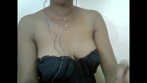 Snapshot of miichouu chatting on May 1, 2026, 9:36 am Miichouu online show from May 1, 2026, 9:36 am