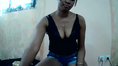 Snapshot of miichouu chatting on May 28, 2026, 7:05 am Miichouu online show from May 28, 2026, 7:05 am