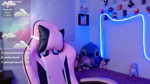 Snapshot of miila_a chatting on October 1, 2025, 2:28 am Mila online show from October 1, 2025, 2:28 am