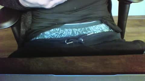 Snapshot of mik116 chatting on January 3, 2025, 8:32 am mik online show from January 3, 2025, 8:32 am