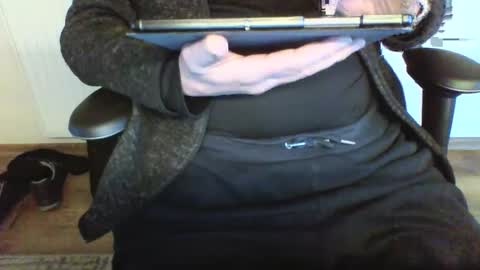 Snapshot of mik116 chatting on January 8, 2025, 9:42 am mik online show from January 8, 2025, 9:42 am