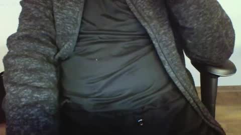 Snapshot of mik116 chatting on February 5, 2025, 8:54 am mik online show from February 5, 2025, 8:54 am