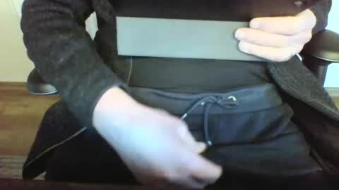 Snapshot of mik116 chatting on February 28, 2025, 8:09 am mik online show from February 28, 2025, 8:09 am