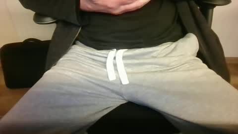 Snapshot of mik116 chatting on October 15, 2025, 9:20 am mik online show from October 15, 2025, 9:20 am