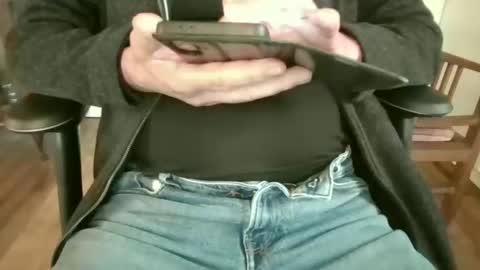 Snapshot of mik116 chatting on October 20, 2025, 12:38 pm mik online show from October 20, 2025, 12:38 pm