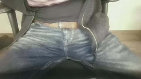 Snapshot of mik116 chatting on November 15, 2025, 8:55 am mik online show from November 15, 2025, 8:55 am