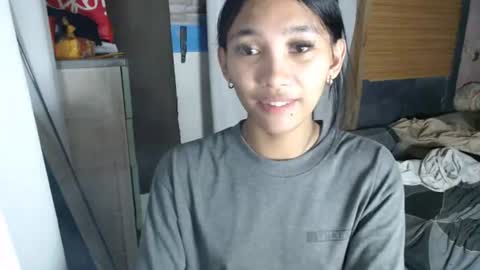Snapshot of mika_cora chatting on June 21, 2026, 11:35 am MIKA online show from June 21, 2026, 11:35 am