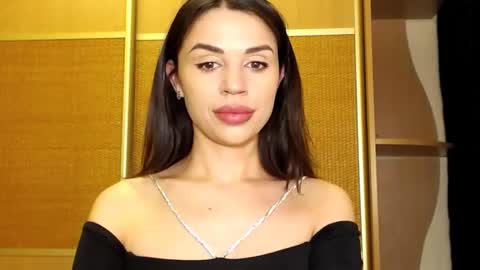 Snapshot of mika_gold7 chatting on February 5, 2025, 1:22 pm Mika online show from February 5, 2025, 1:22 pm