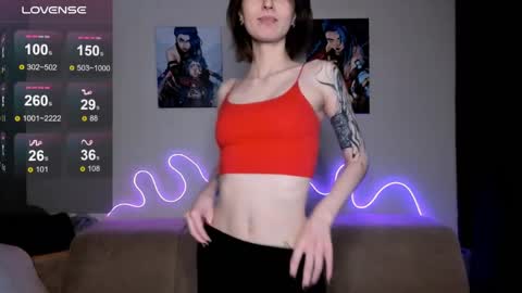 Snapshot of mika_reid chatting on June 4, 2026, 11:05 am Mika online show from June 4, 2026, 11:05 am