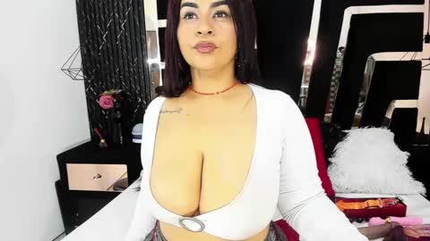 Mikaela Lust online show from February 13, 2025, 8:34 pm